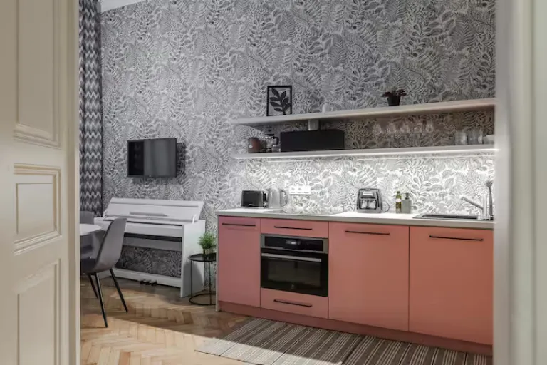  Cheap Airbnb Stays in Prague Near Old Town 