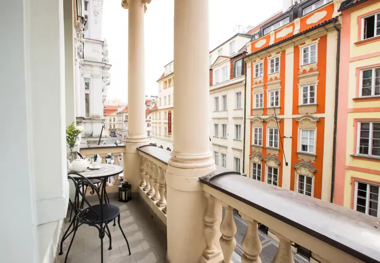  Cheap Airbnb Stays in Prague Near Old Town 