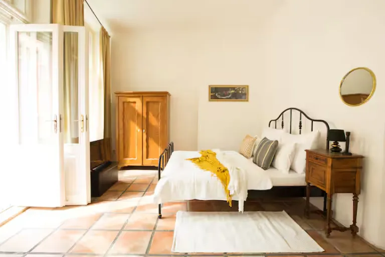  Cheap Airbnb Stays in Prague Near Old Town 