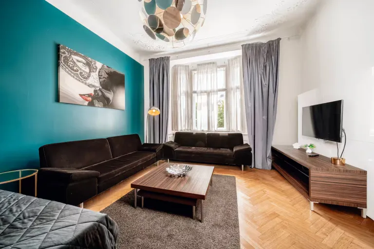  Cheap Airbnb Stays in Prague Near Old Town 