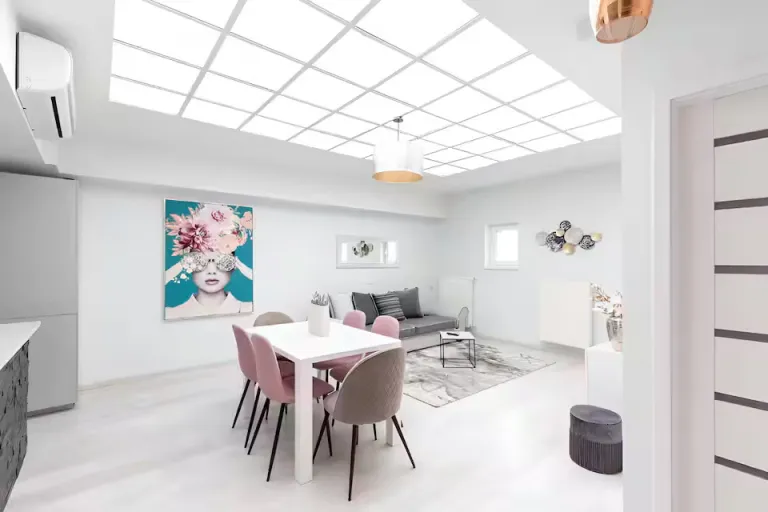 Cheap Airbnb Stays in Budapest Near Parliamen