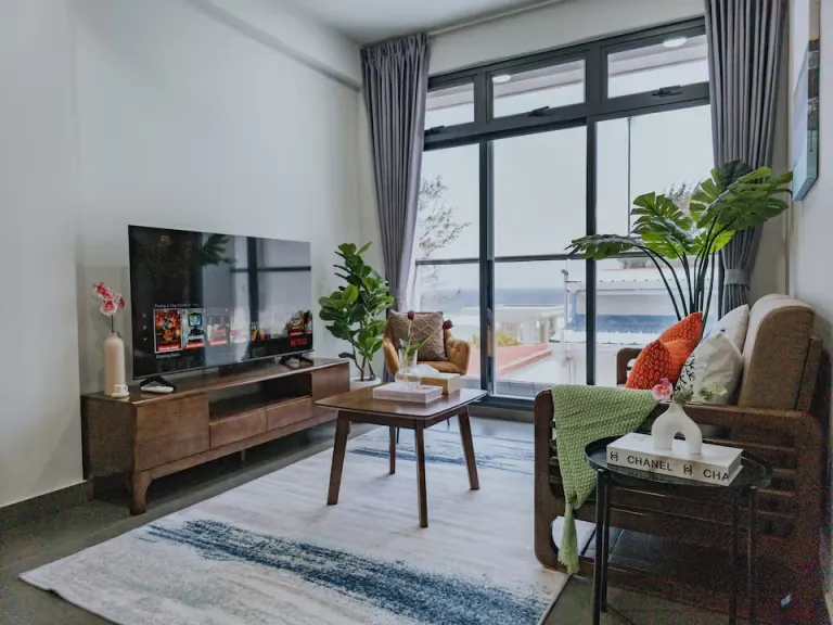  Couple Airbnb Stays in Maldives for Honeymoon