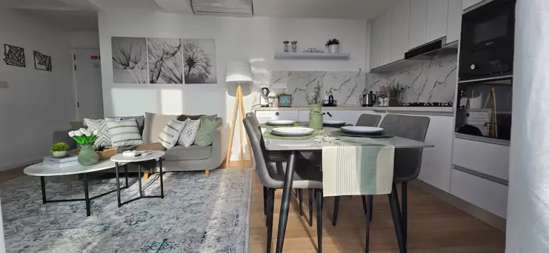  Couple Airbnb Stays in Maldives for Honeymoon