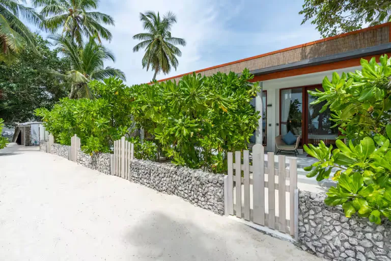  Couple Airbnb Stays in Maldives for Honeymoon