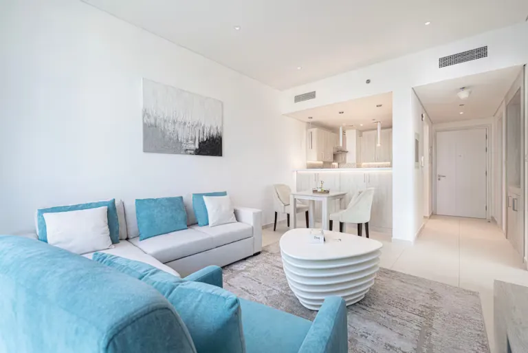 Airbnb Stays in Dubai Near Palm Jumeirah 