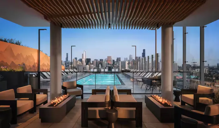 t City View Airbnb Stays in Chicago