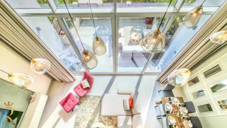 Luxury Airbnb Stays in Abu Dhabi 2026