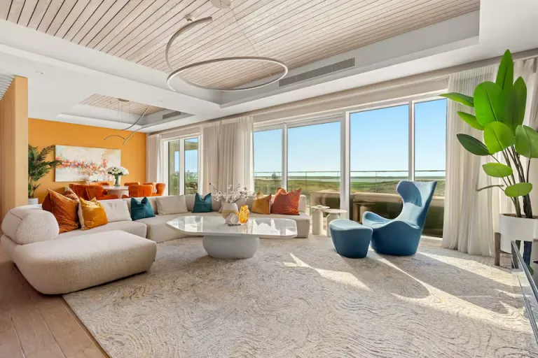 Luxury Airbnb Stays in Abu Dhabi 2026