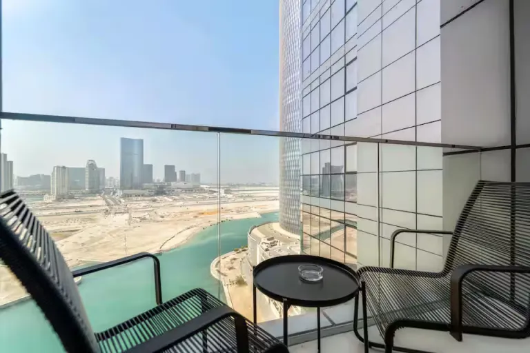 Luxury Airbnb Stays in Abu Dhabi 2026