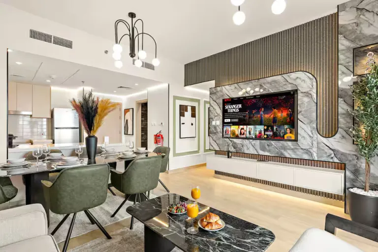 Luxury Airbnb Stays in Abu Dhabi 2026