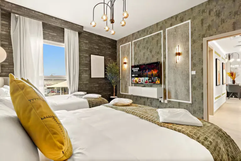 Luxury Airbnb Stays in Abu Dhabi 2026