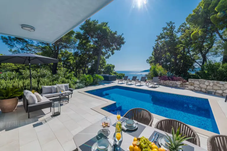 Best Waterfront Airbnb Stays in Croatia for Stunning Adriatic Views