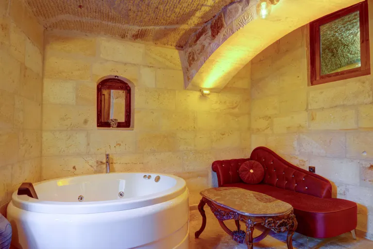 Airbnb Stays in Cappadocia, Turkey for Hot Air Balloon Views 