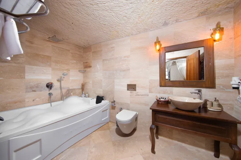 Airbnb Stays in Cappadocia, Turkey for Hot Air Balloon Views 