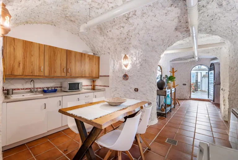 cave Airbnb in Spain