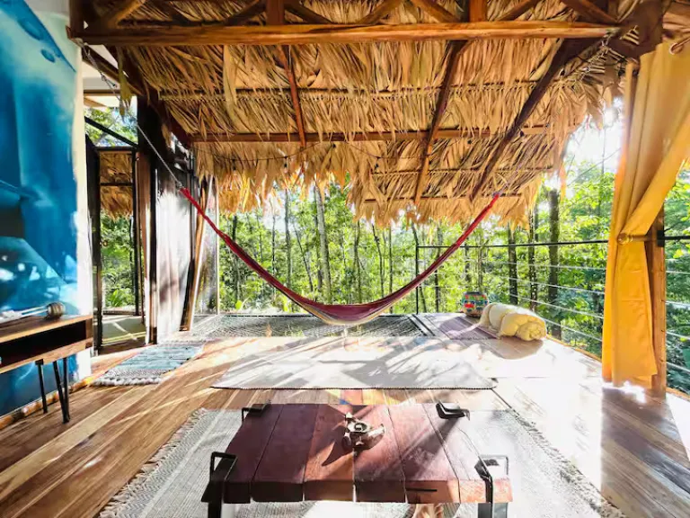  treehouse Airbnb in Costa Rica 