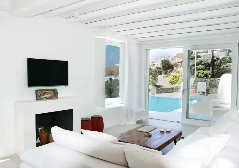 private pool luxury villa Airbnb in Mykonos
