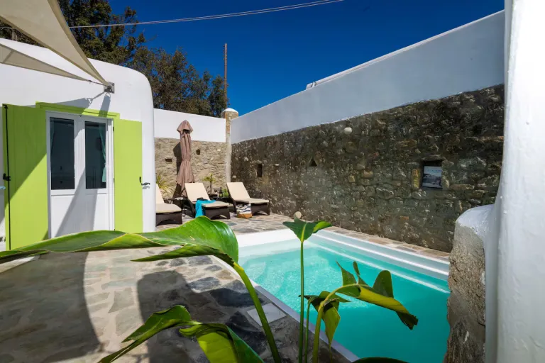 private pool luxury villa Airbnb in Mykonos