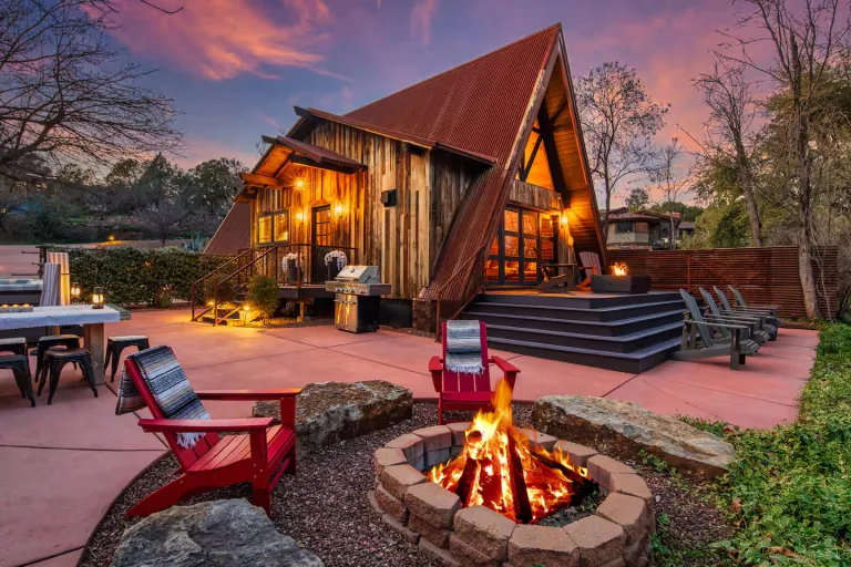 Airbnb in Sedona Arizona with Red Rock Views