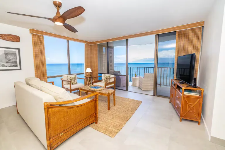 beachfront Airbnb in Maui