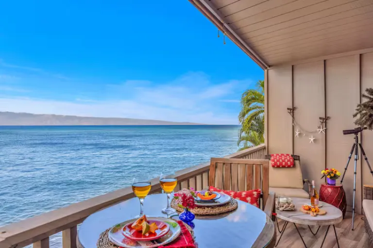 beachfront Airbnb in Maui