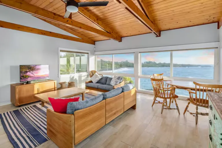 beachfront Airbnb in Maui