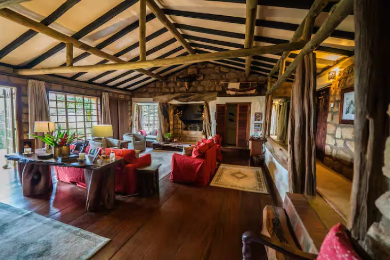 Airbnb Stays in Kenya for Wildlife Experiences