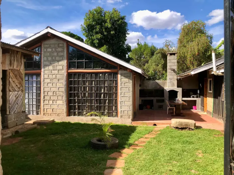 Airbnb Stays in Kenya for Wildlife Experiences