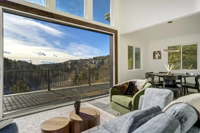 Best 2026 Airbnb Cabin Stays in Colorado Rockies