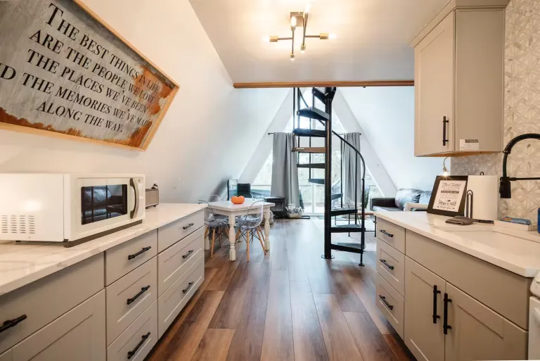 Best 2026 Airbnb Cabin Stays in Colorado Rockies
