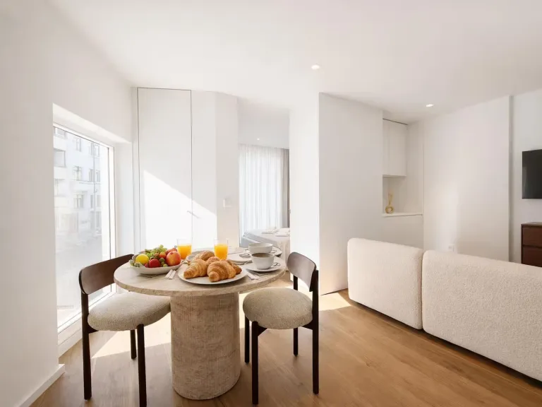 Affordable Cheap Airbnb Stays in Porto Near Historic Attractions to Book in 2026
