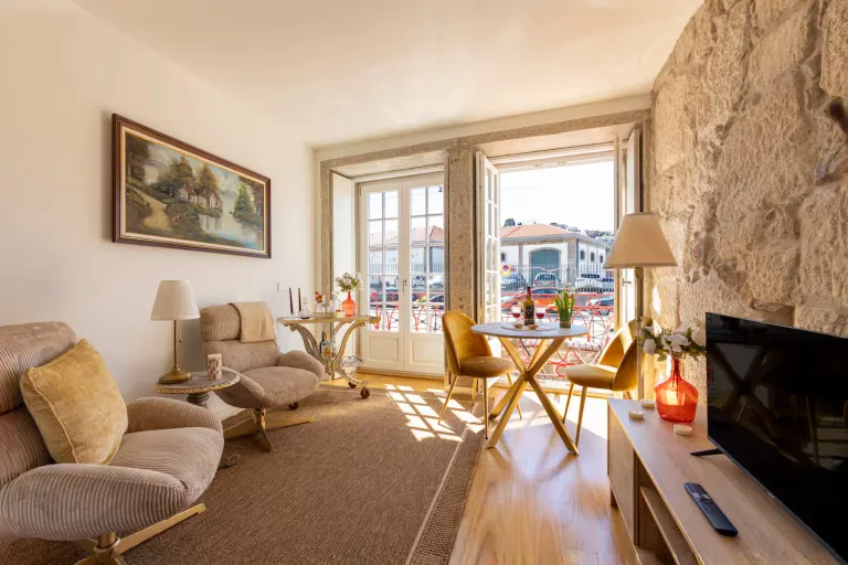 Affordable Cheap Airbnb Stays in Porto Near Historic Attractions to Book in 2026