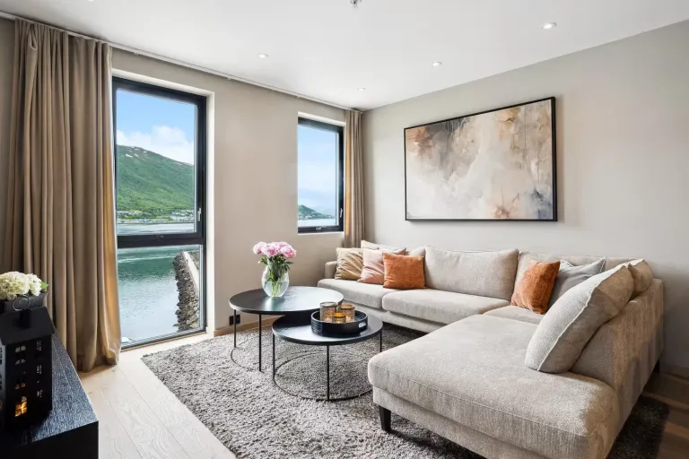 Best 2026 Northern Lights Airbnb Stays in Troms&oslash;, Norway
