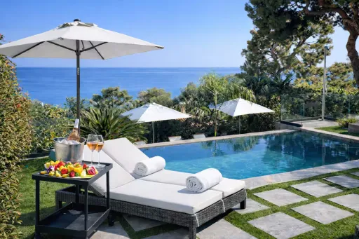 Image for article Luxury Airbnb Stays in French Riviera for Mediterranean Holidays in 2026