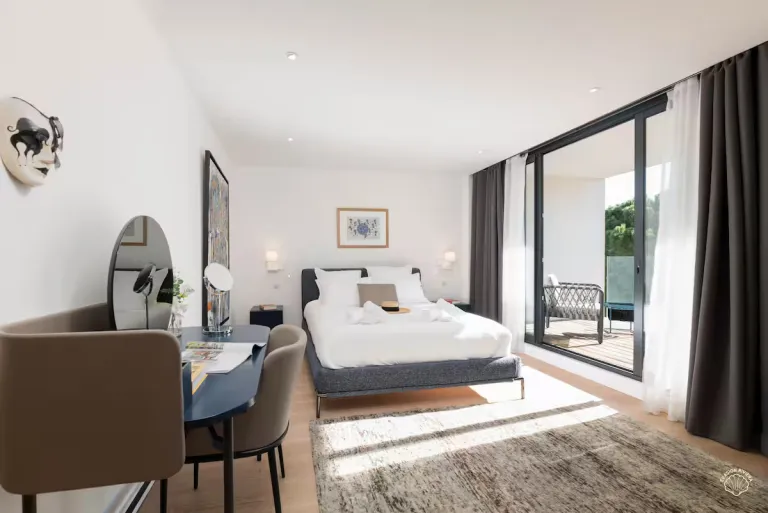 Luxury Airbnb Stays in French Riviera