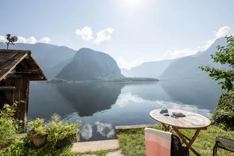Airbnb in Hallstatt with lake views