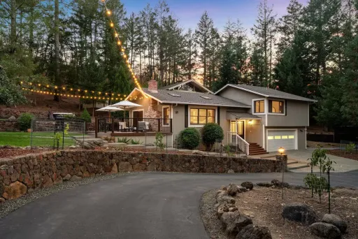 Image for article Best 2026 Luxury Airbnb Stays in Napa Valley for Wine Getaways
