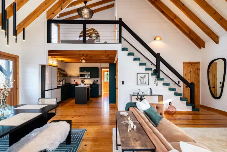 Mountain Airbnb Cabins in Blue Ridge Mountains
