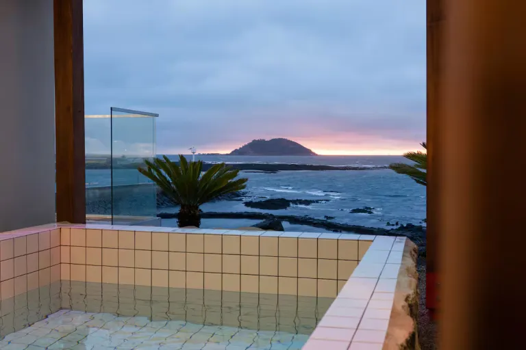 Best 2026 Airbnb Stays in Jeju Island, South Korea for Scenic Escapes			