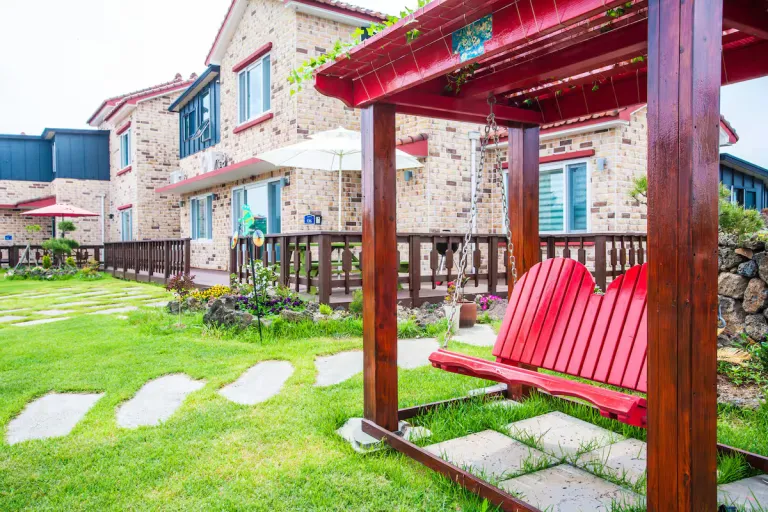 Best 2026 Airbnb Stays in Jeju Island, South Korea for Scenic Escapes			
