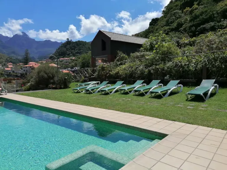 Best 2026 Airbnb Stays in Madeira Wine Region