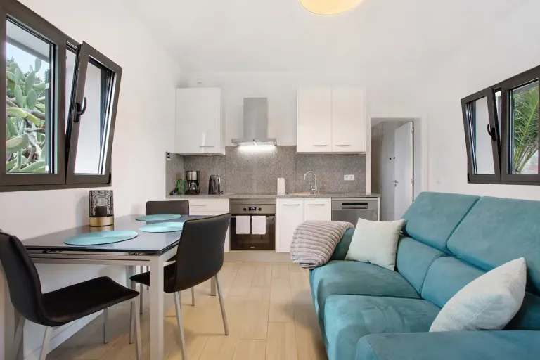 Best 2026 Airbnb Stays in Madeira Wine Region