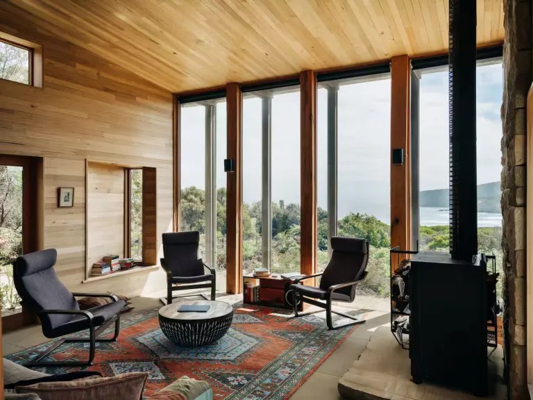 8 Best 2026 Airbnb Stays in Tasmania, Australia for Wilderness Retreats