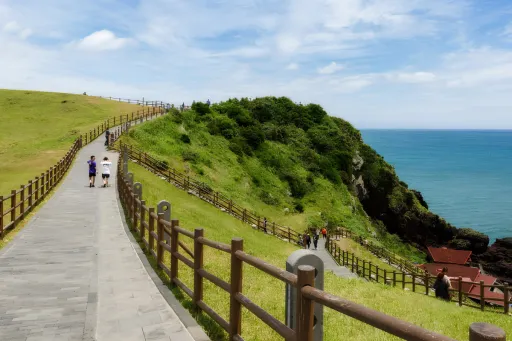 Image for article Beyond Seoul: Why Jeju is Becoming The Next Korean Island Escape For Singapore Travellers