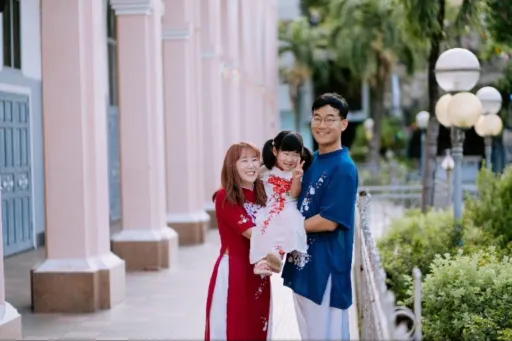 Image for article Explore the Best Family Photoshoot in Singapore: Locations, Tips & Costs