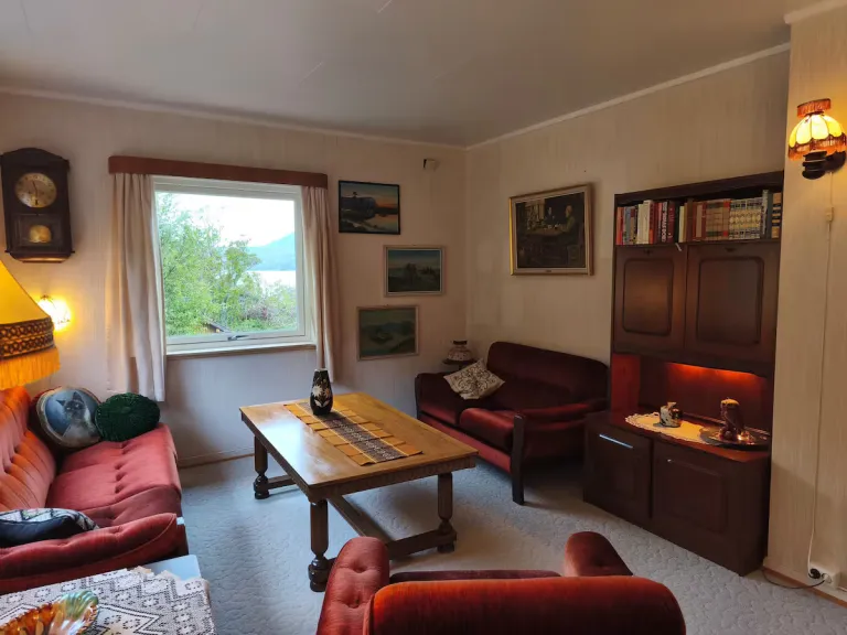 Best 2026 Airbnb Stays in Lofoten Islands, Norway with Fjord Views