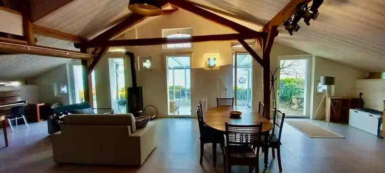 Best 2026 Airbnb Stays in Lake Geneva, Switzerland with Waterfront Views	