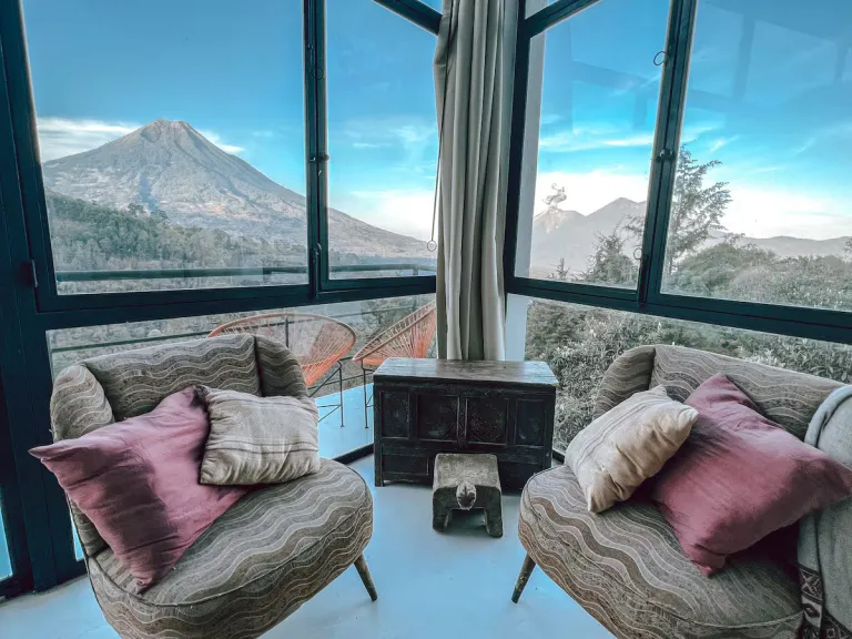 8 Best 2026 Airbnb Stays in Antigua, Guatemala with Volcano Views