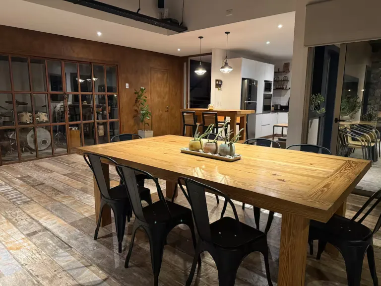 Best 2026 Airbnb Stays in Mendoza, Argentina for Wine Lovers		