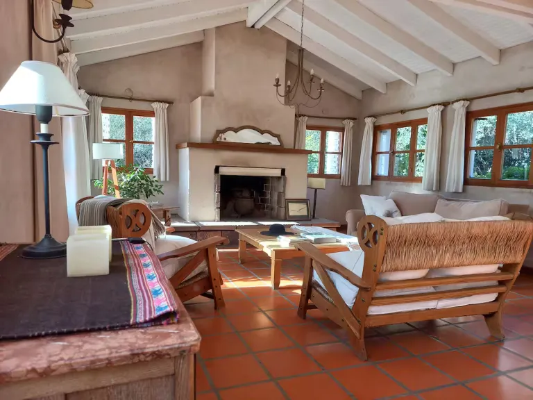 Best 2026 Airbnb Stays in Mendoza, Argentina for Wine Lovers		